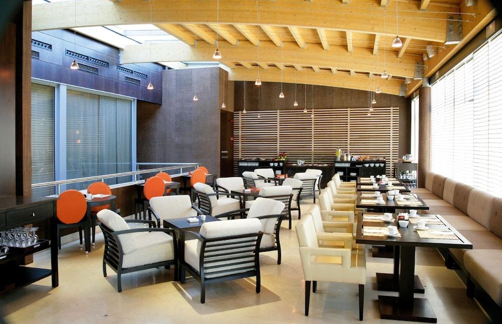 Nh Alcorcon Hotell Eksteriør bilde