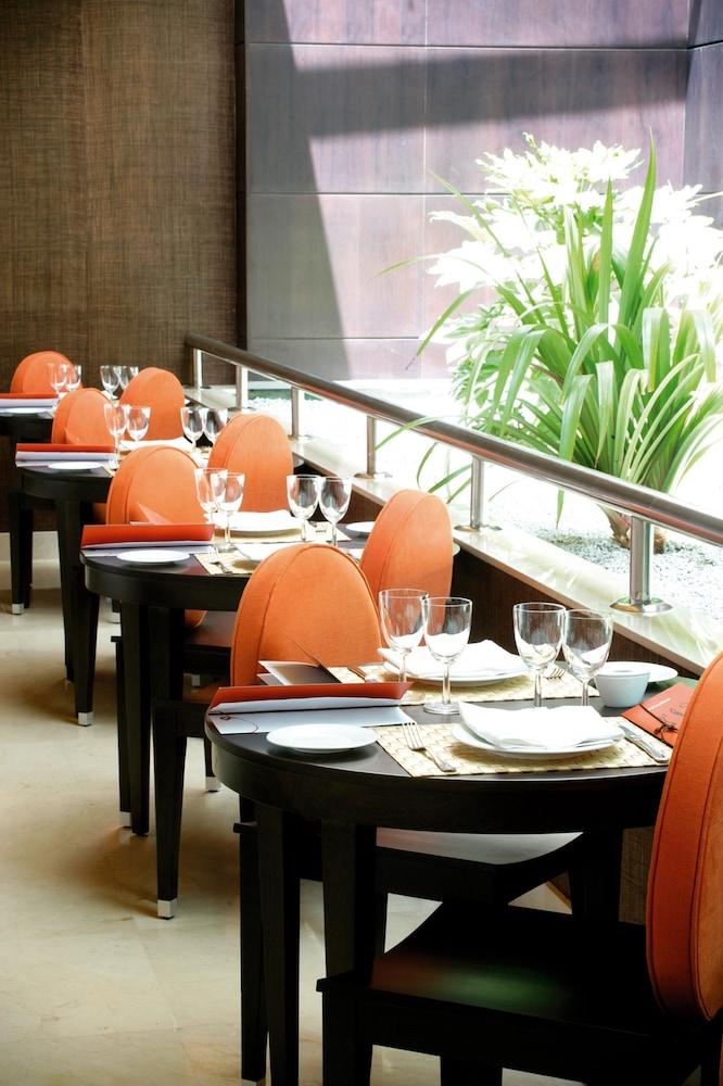 Nh Alcorcon Hotell Eksteriør bilde