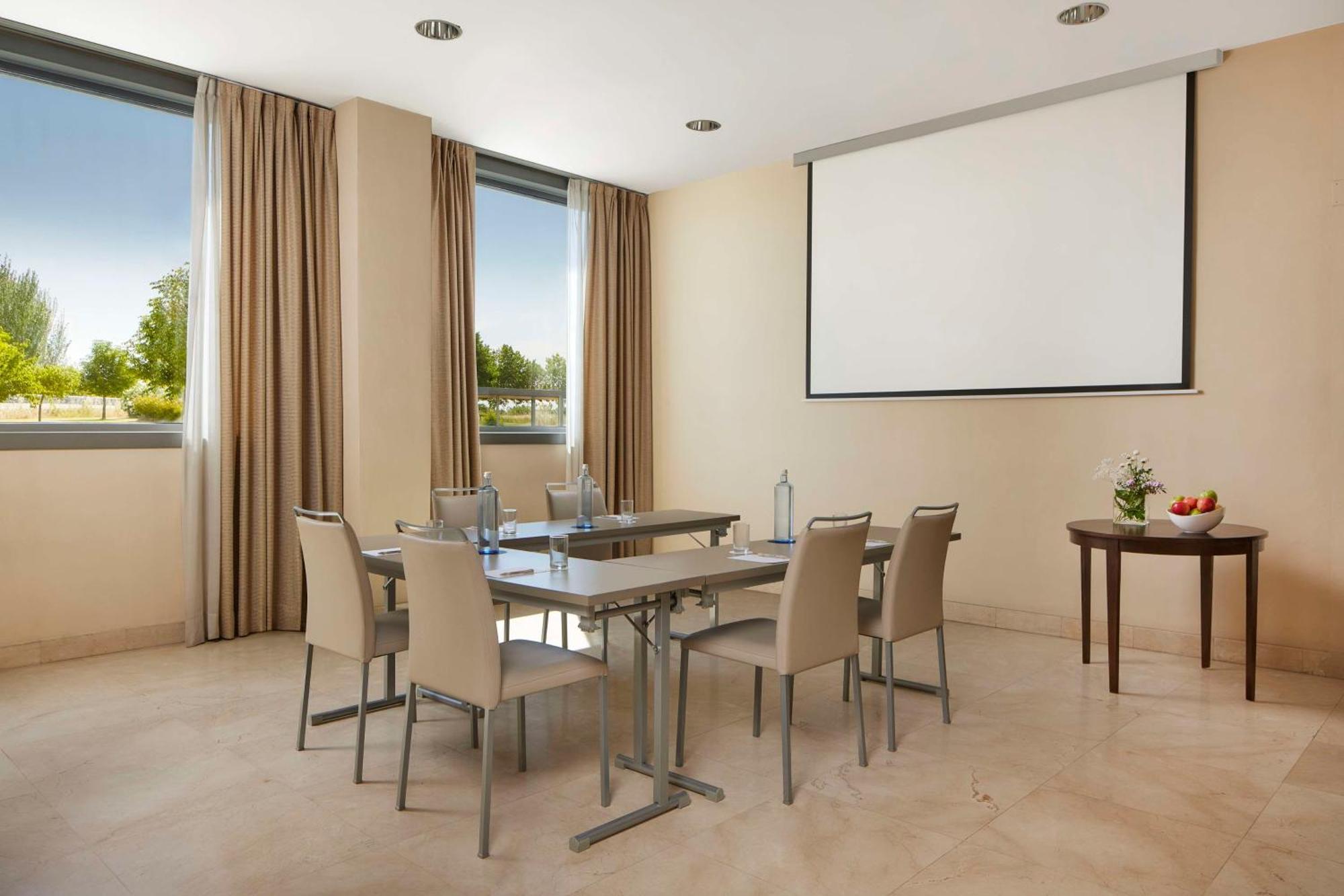 Nh Alcorcon Hotell Eksteriør bilde