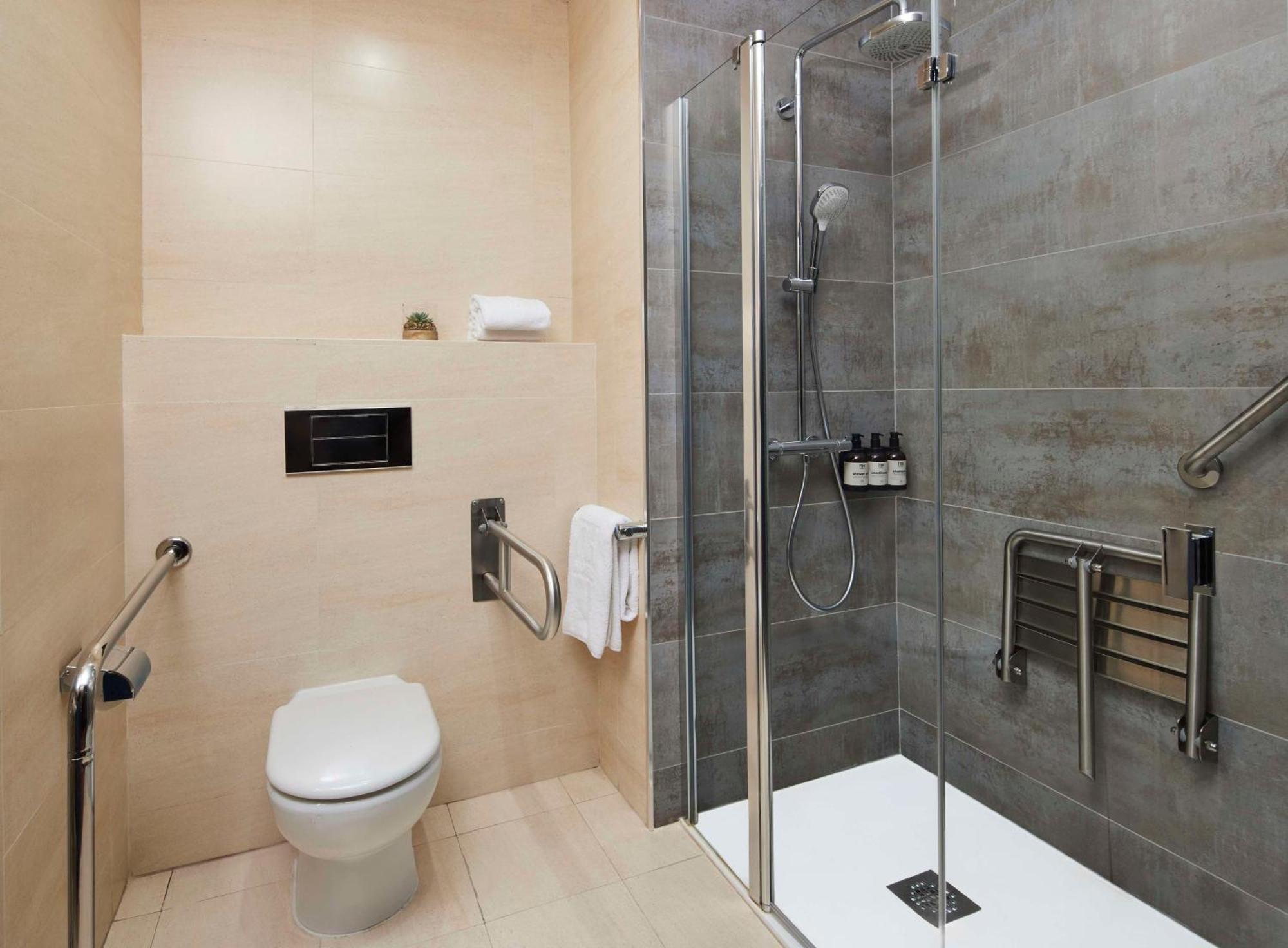 Nh Alcorcon Hotell Eksteriør bilde