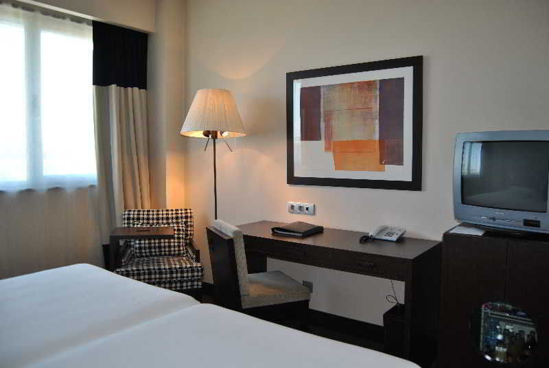 Nh Alcorcon Hotell Eksteriør bilde