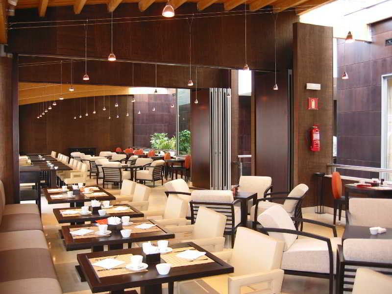 Nh Alcorcon Hotell Eksteriør bilde
