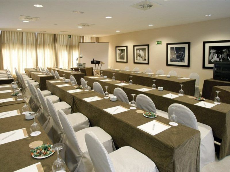 Nh Alcorcon Hotell Eksteriør bilde