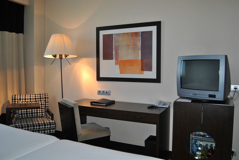 Nh Alcorcon Hotell Eksteriør bilde