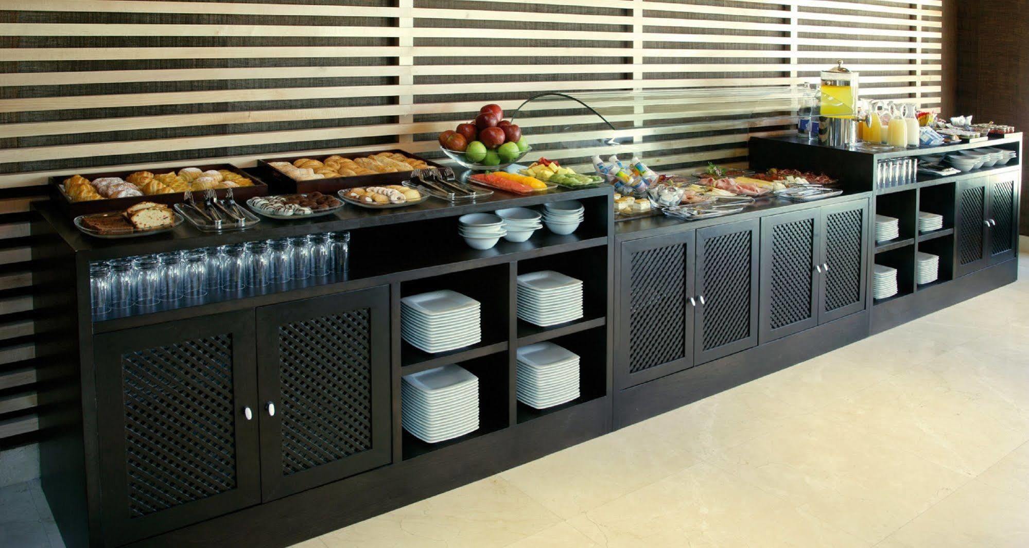 Nh Alcorcon Hotell Eksteriør bilde